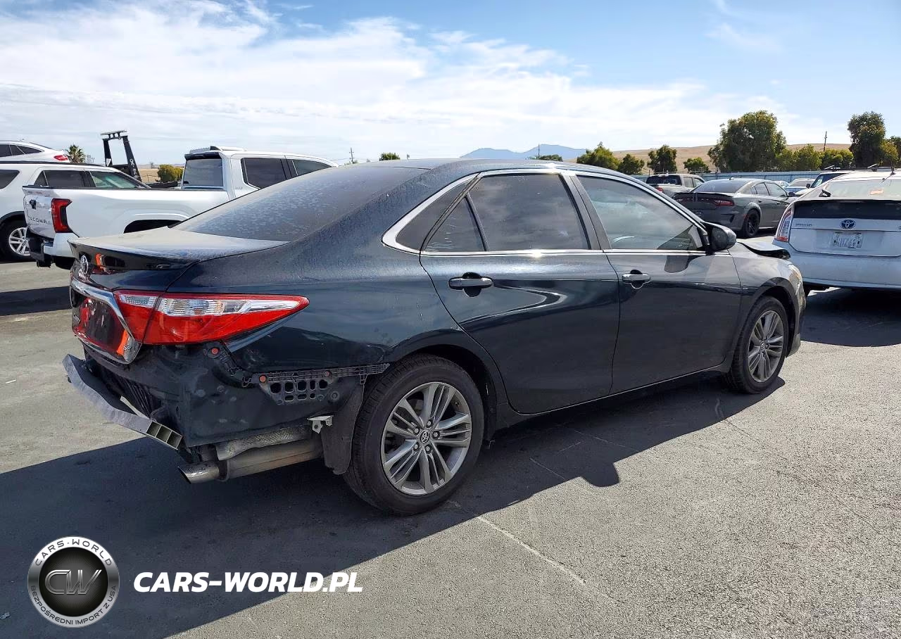 2016 Toyota Camry Se VIN:4T1BF1FK6GU542028 - 3