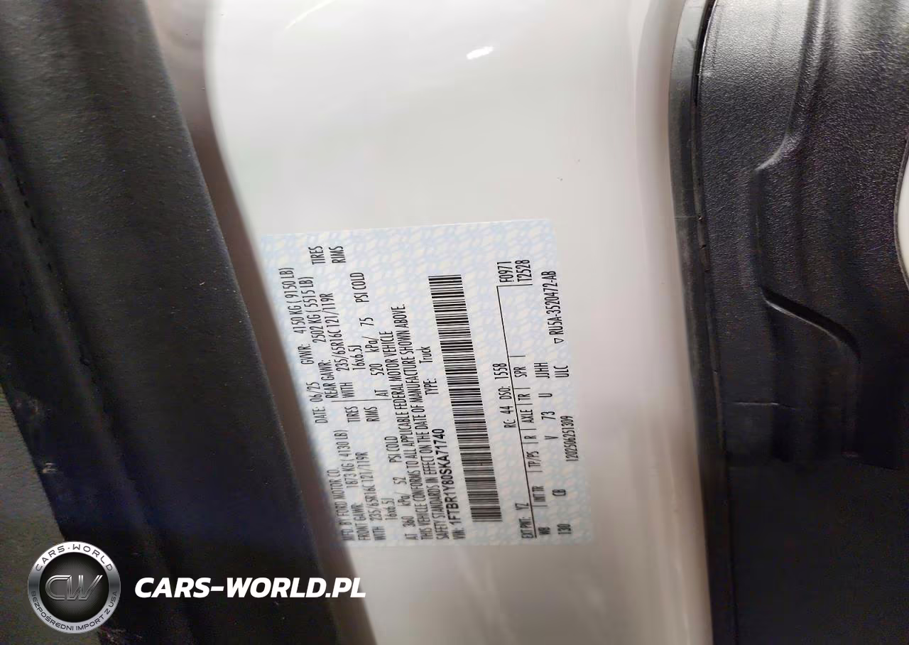 2025 Ford Transit T-250 VIN:1FTBR1Y80SKA71740 - 14