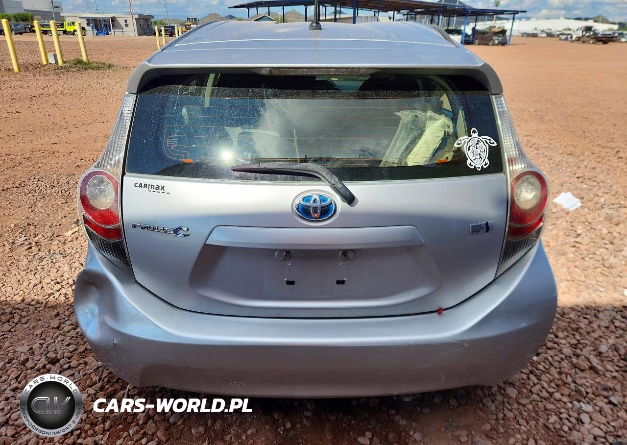 2013 Toyota Prius C VIN:JTDKDTB3XD1048773 - 6