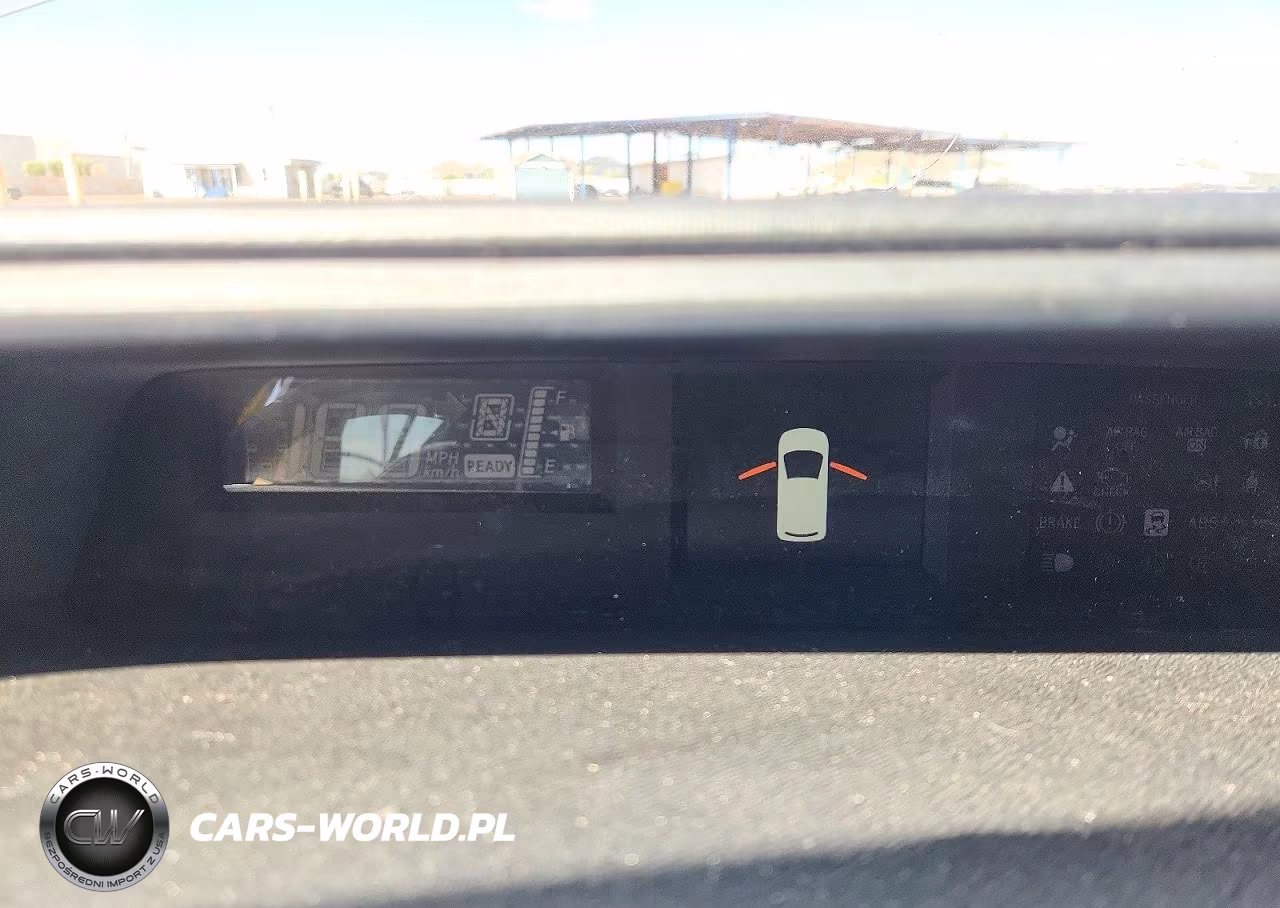 2013 Toyota Prius C VIN:JTDKDTB3XD1048773 - 9