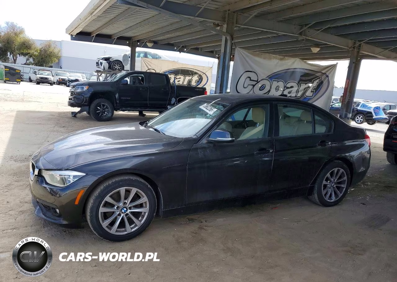 2018 BMW 320 I VIN:WBA8E1G55JNU92456 - 1