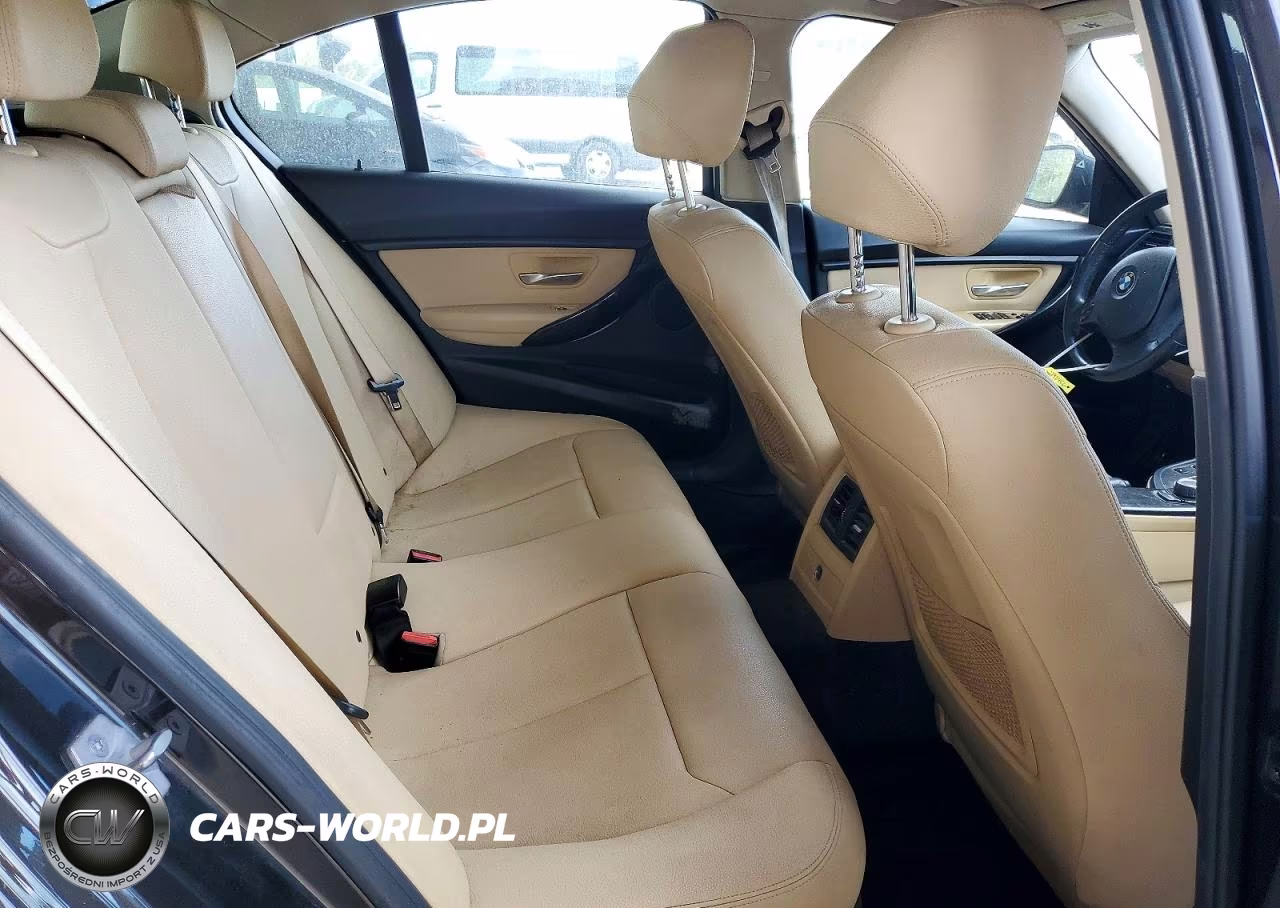 2018 BMW 320 I VIN:WBA8E1G55JNU92456 - 10
