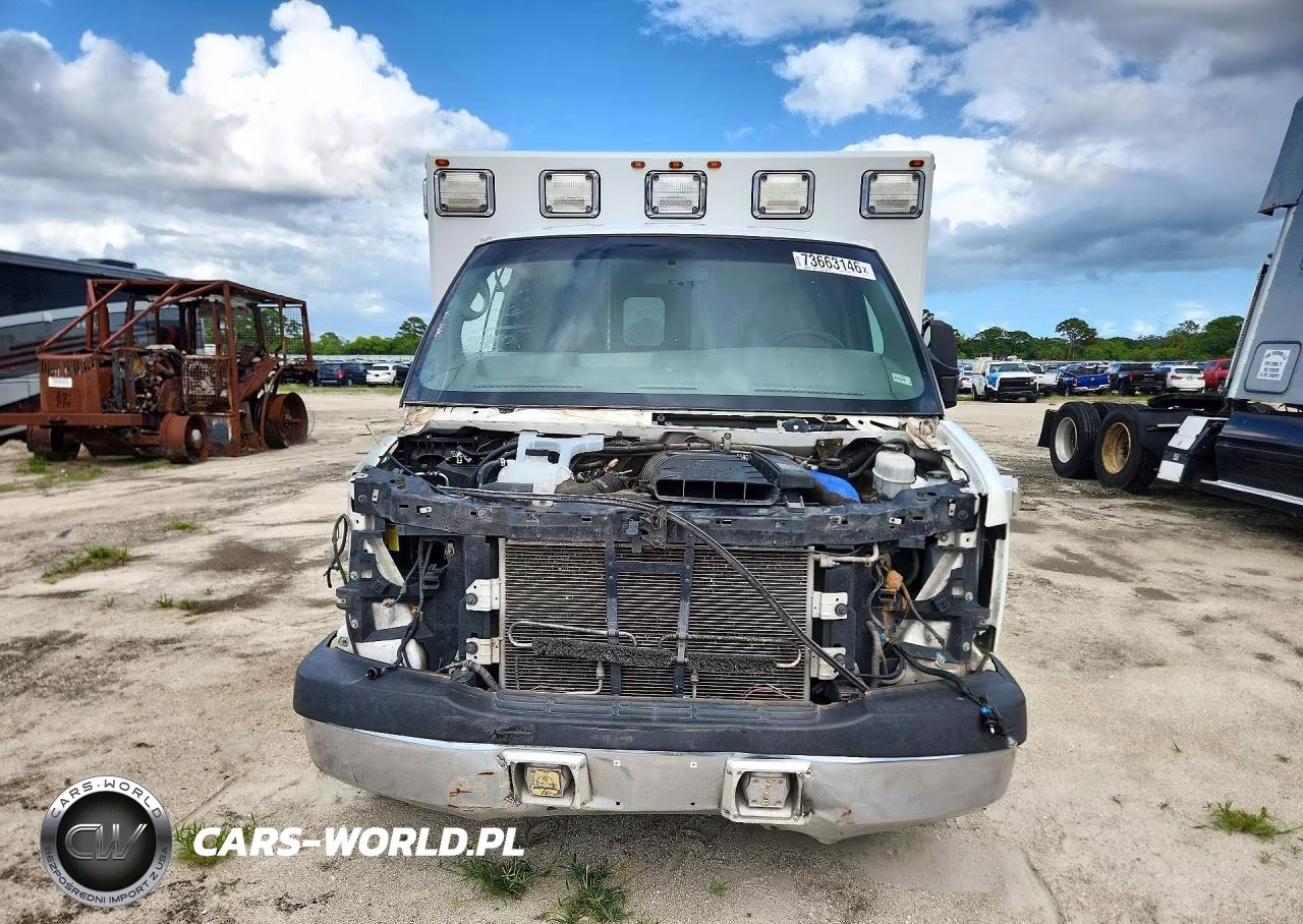 2015 Chevrolet Express G3500 VIN:1GB3G2CL5F1138117 - 5