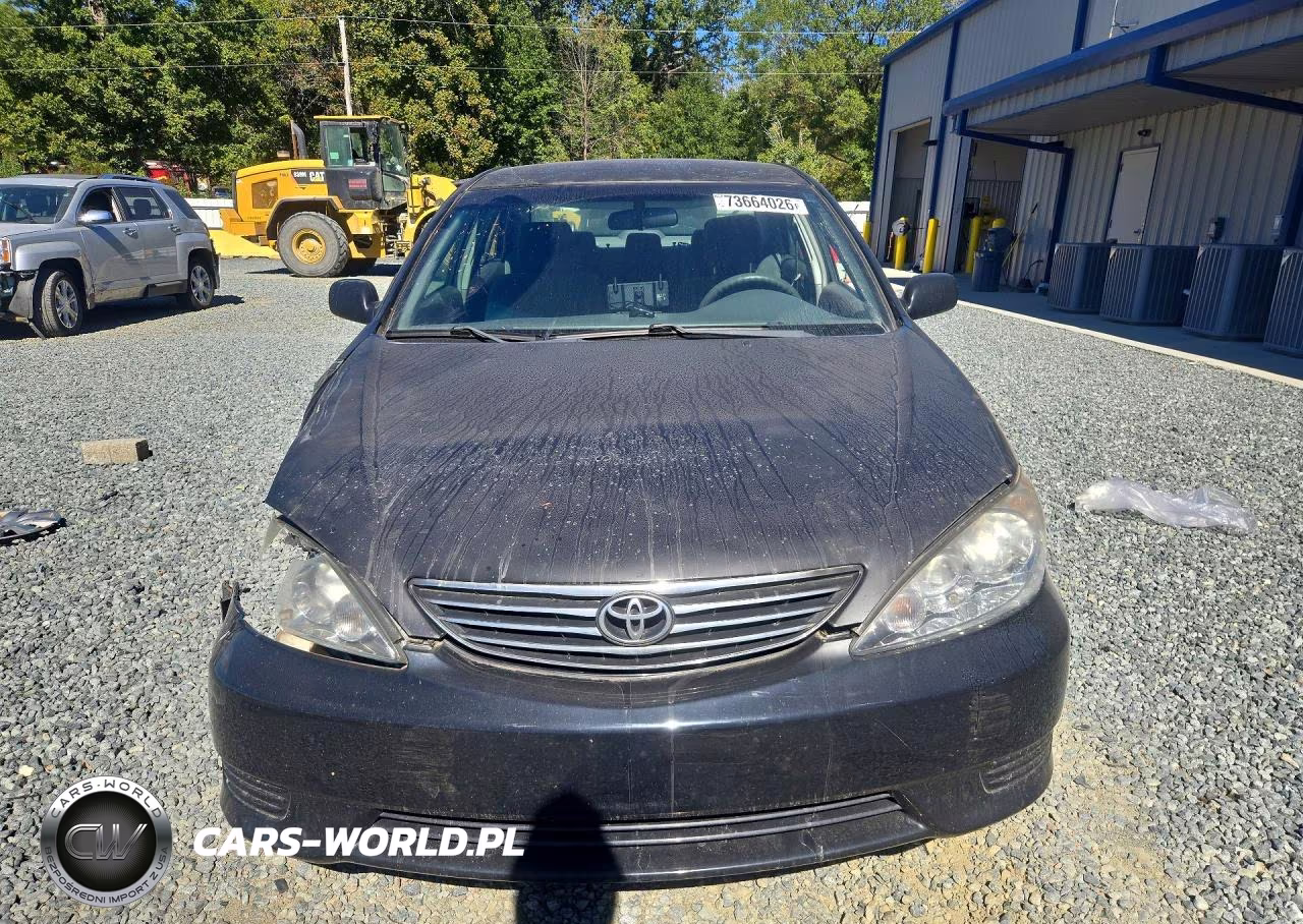 2005 Toyota Camry Le VIN:4T1BE32K85U062400 - 5