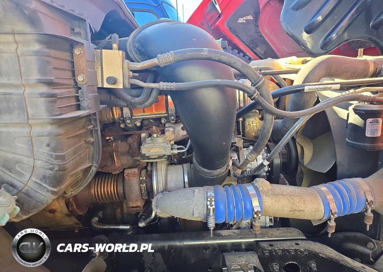 2011 Freightliner Cascadia Semi Truck VIN:1FUJGLDR6BSAT0147 - 11