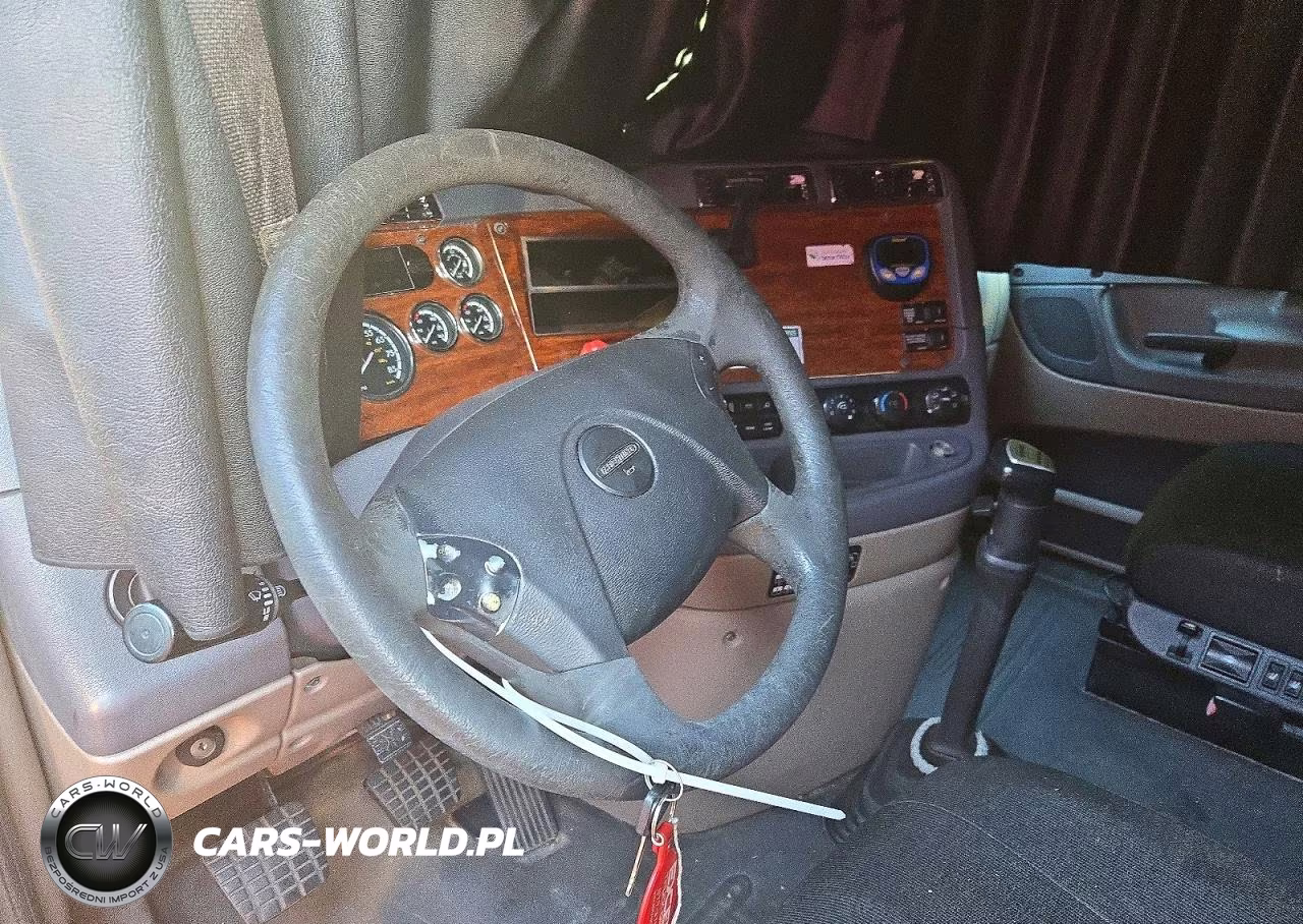 2011 Freightliner Cascadia Semi Truck VIN:1FUJGLDR6BSAT0147 - 8