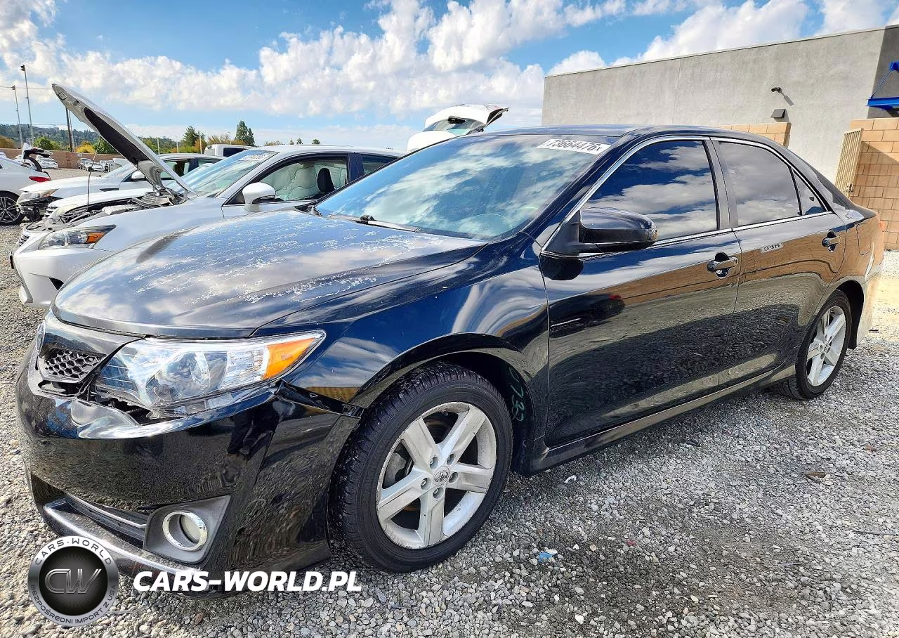 2014 Toyota Camry Se – zdjęcie 1 z 12