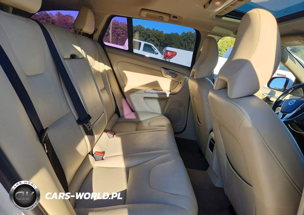 2015 Volvo V60 Platinum VIN:YV140MED1F1213749 - 11
