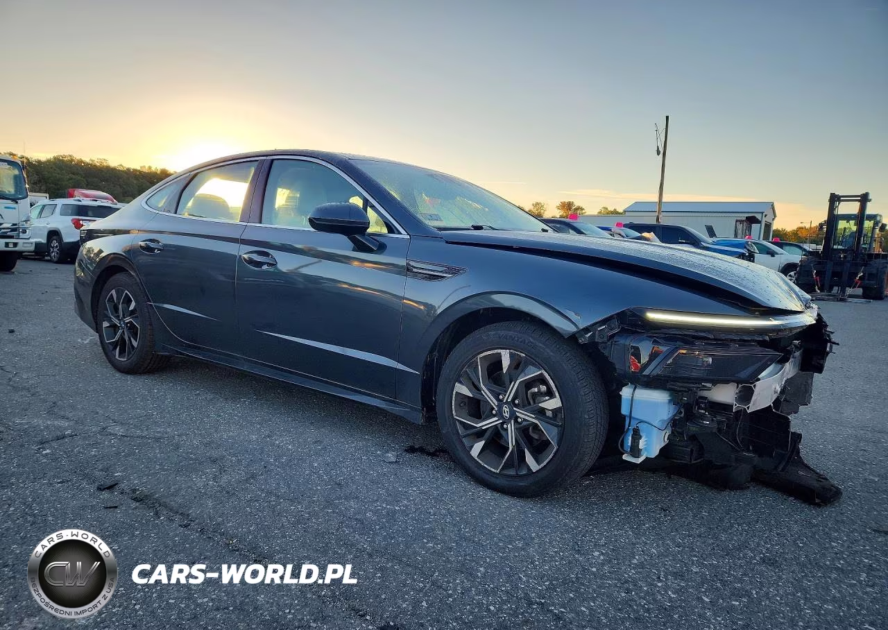 2025 Hyundai Sonata Sel VIN:KMHL64JA1SA437413 - 4