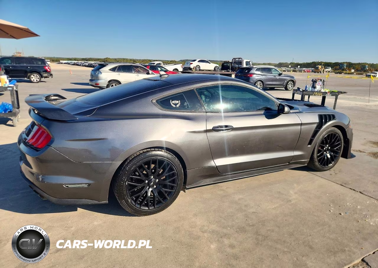2020 Ford Mustang Gt Premium Fastback VIN:1FA6P8CF5L5142667 - 3