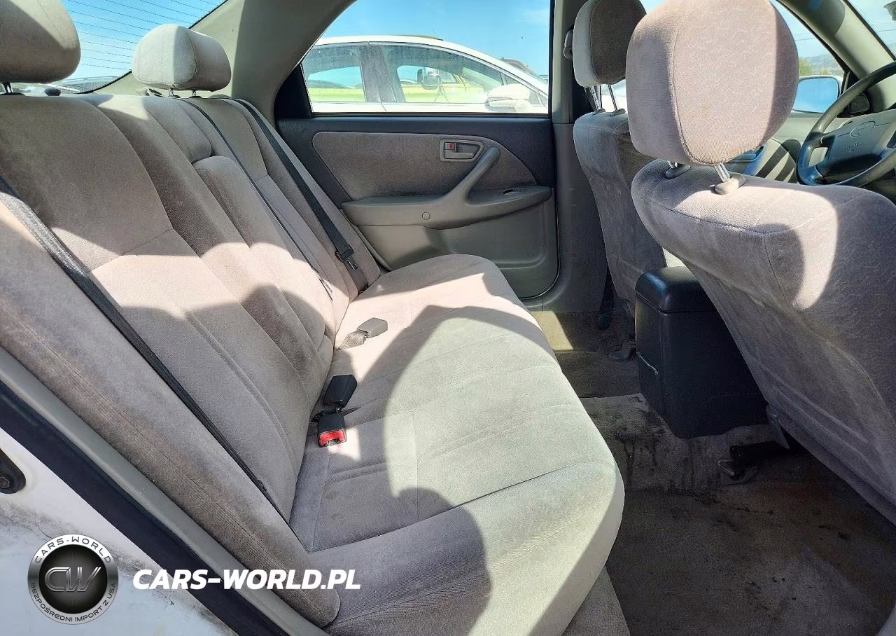 1999 Toyota Camry Le VIN:JT2BG22K0X0365313 - 10
