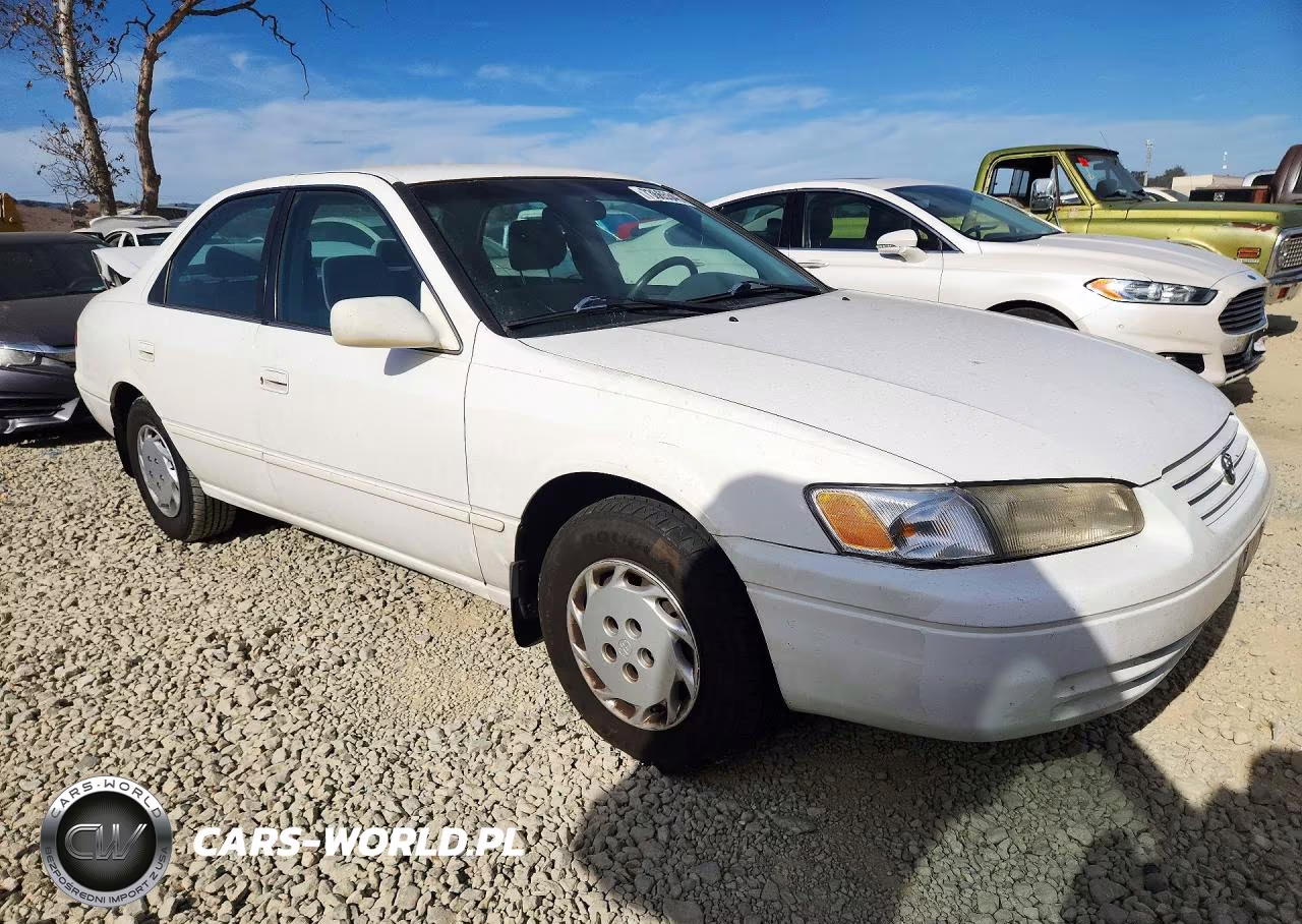 1999 Toyota Camry Le VIN:JT2BG22K0X0365313 - 4