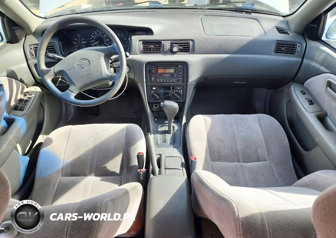 1999 Toyota Camry Le VIN:JT2BG22K0X0365313 - 8