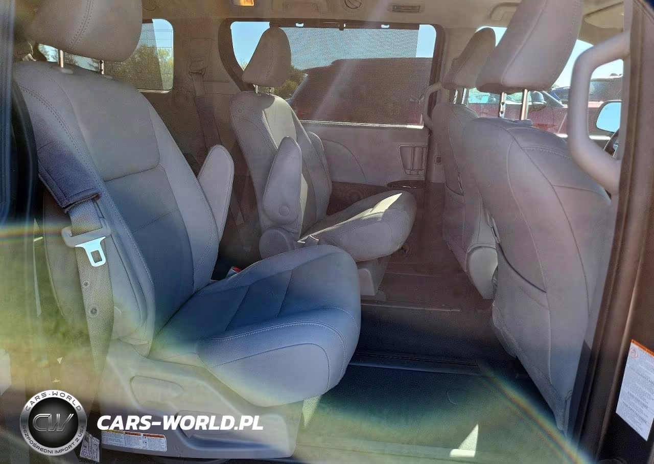 2020 Toyota Sienna Xle 7-Passenger VIN:5TDDZ3DC7LS242105 - 11