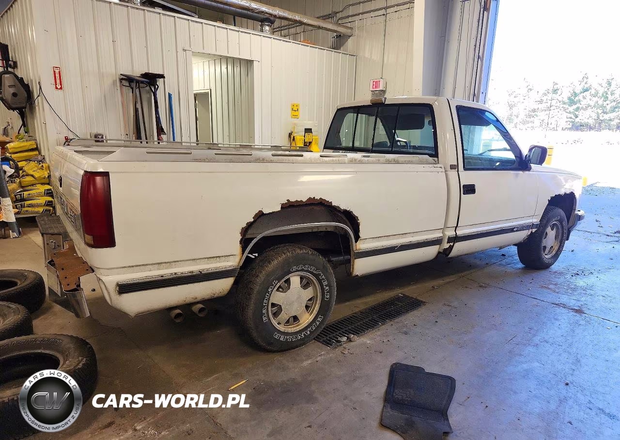 1990 Chevrolet Gmt-400 C1500 VIN:2GCEC14K6L1136429 - 3