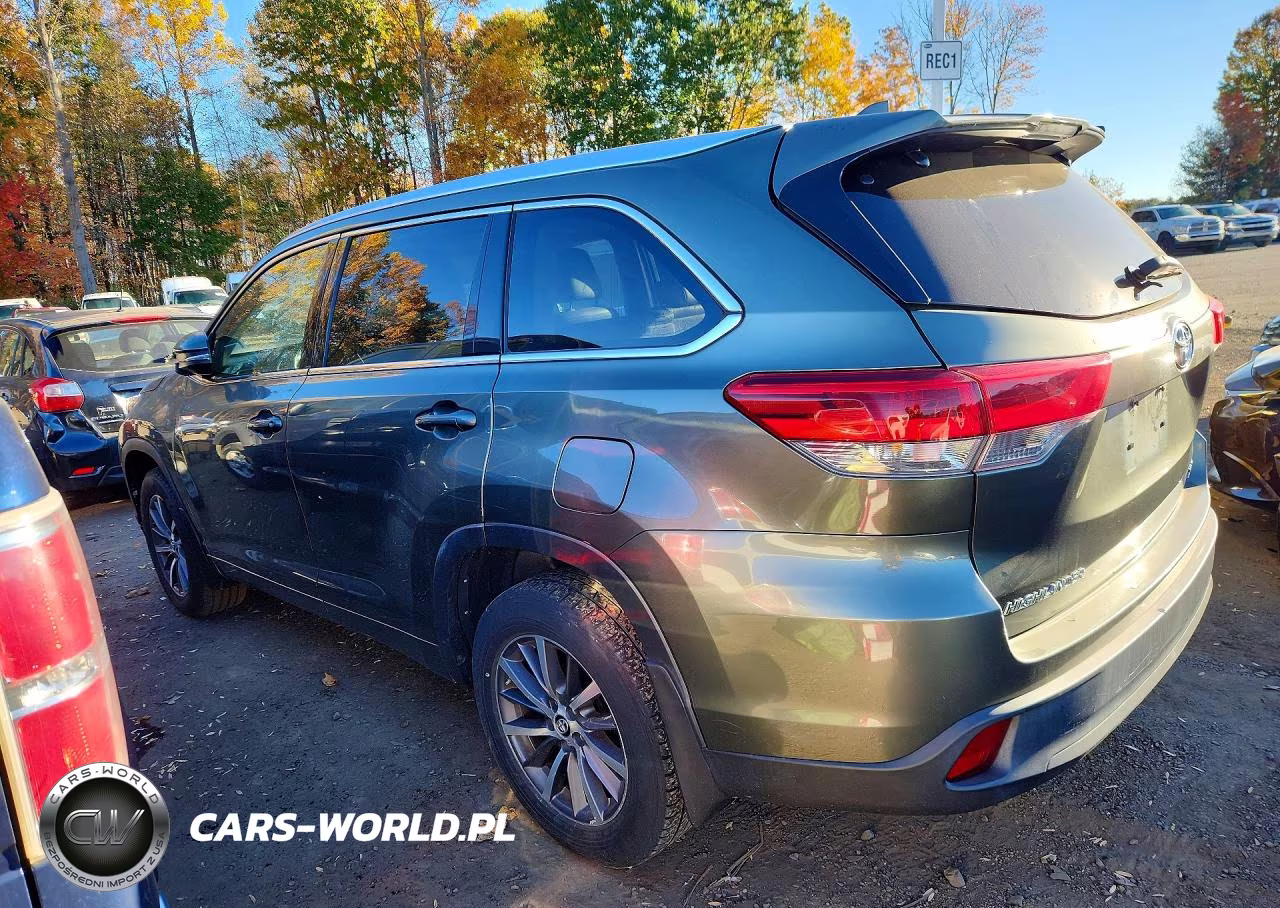 2018 Toyota Highlander Xle VIN:5TDJZRFH3JS869721 - 2