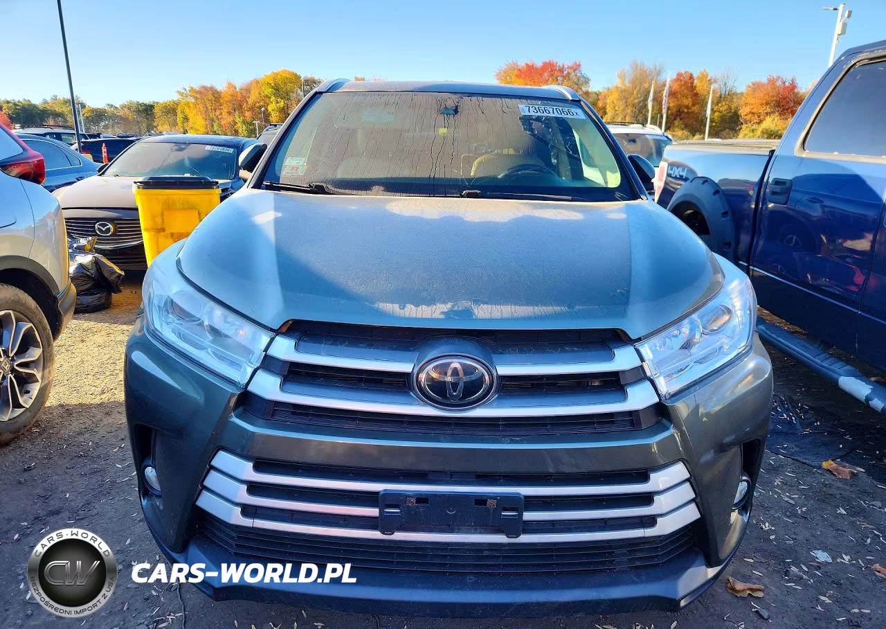 2018 Toyota Highlander Xle VIN:5TDJZRFH3JS869721 - 5
