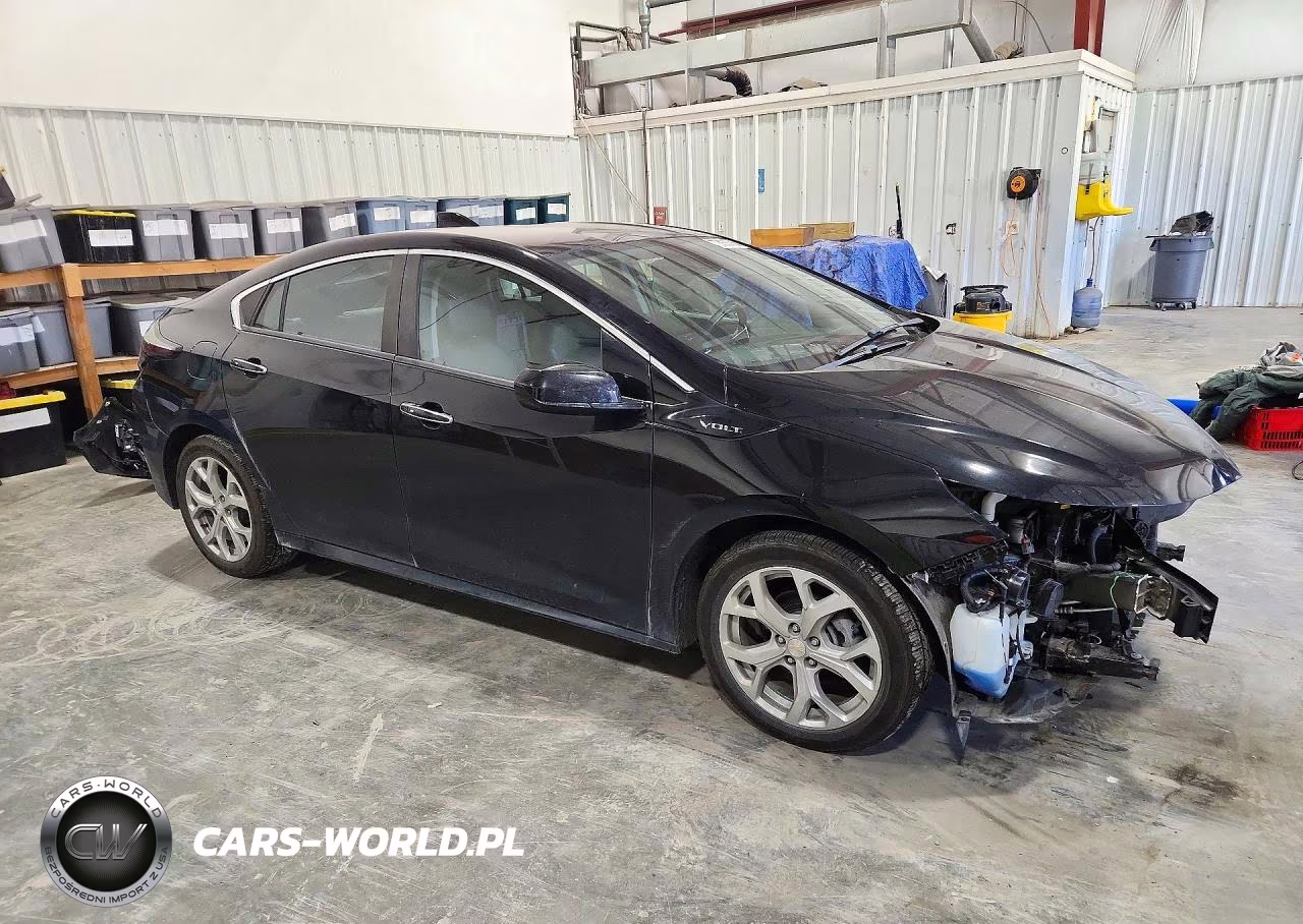 2018 Chevrolet Volt Premier VIN:1G1RB6S56JU124659 - 4