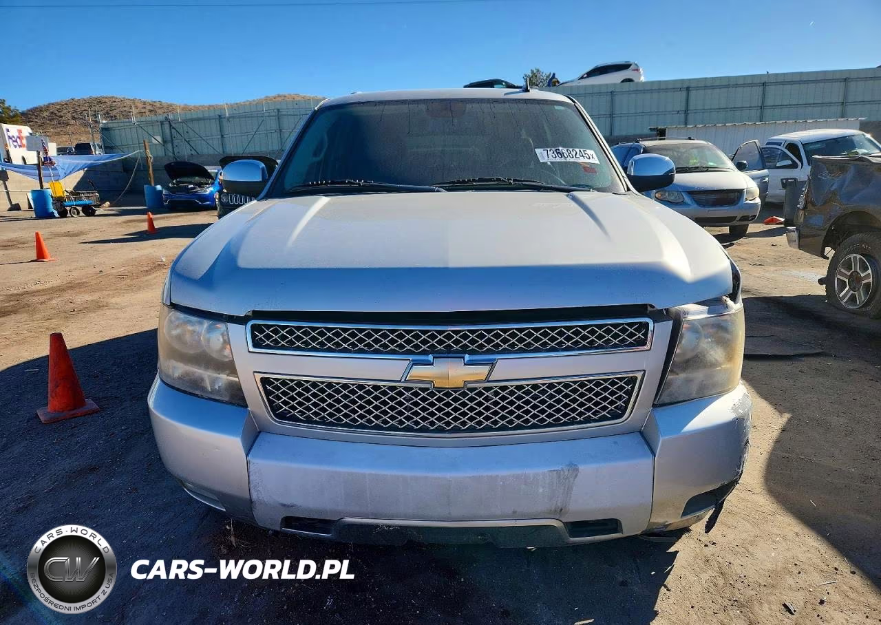 2011 Chevrolet Suburban K1500 Lt VIN:1GNSKJE31BR125493 - 5