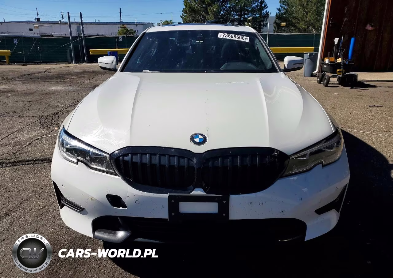 2019 BMW 330Xi VIN:WBA5R7C50KAJ81476 - 5