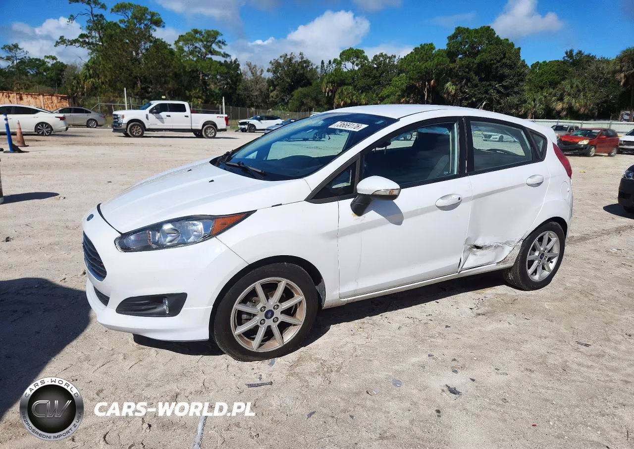 2015 Ford Fiesta Se VIN:3FADP4EJXFM209215 - 1