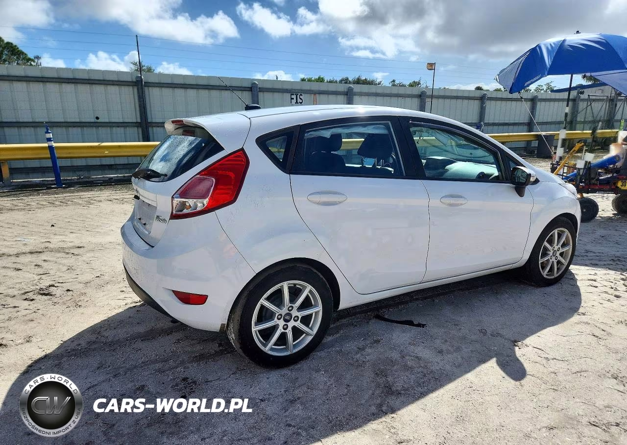 2015 Ford Fiesta Se VIN:3FADP4EJXFM209215 - 3