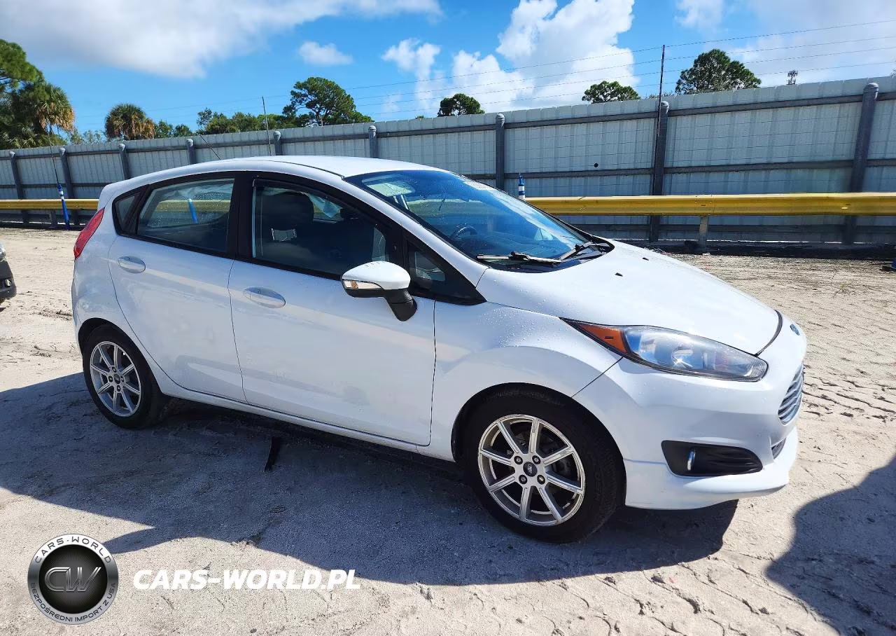 2015 Ford Fiesta Se VIN:3FADP4EJXFM209215 - 4