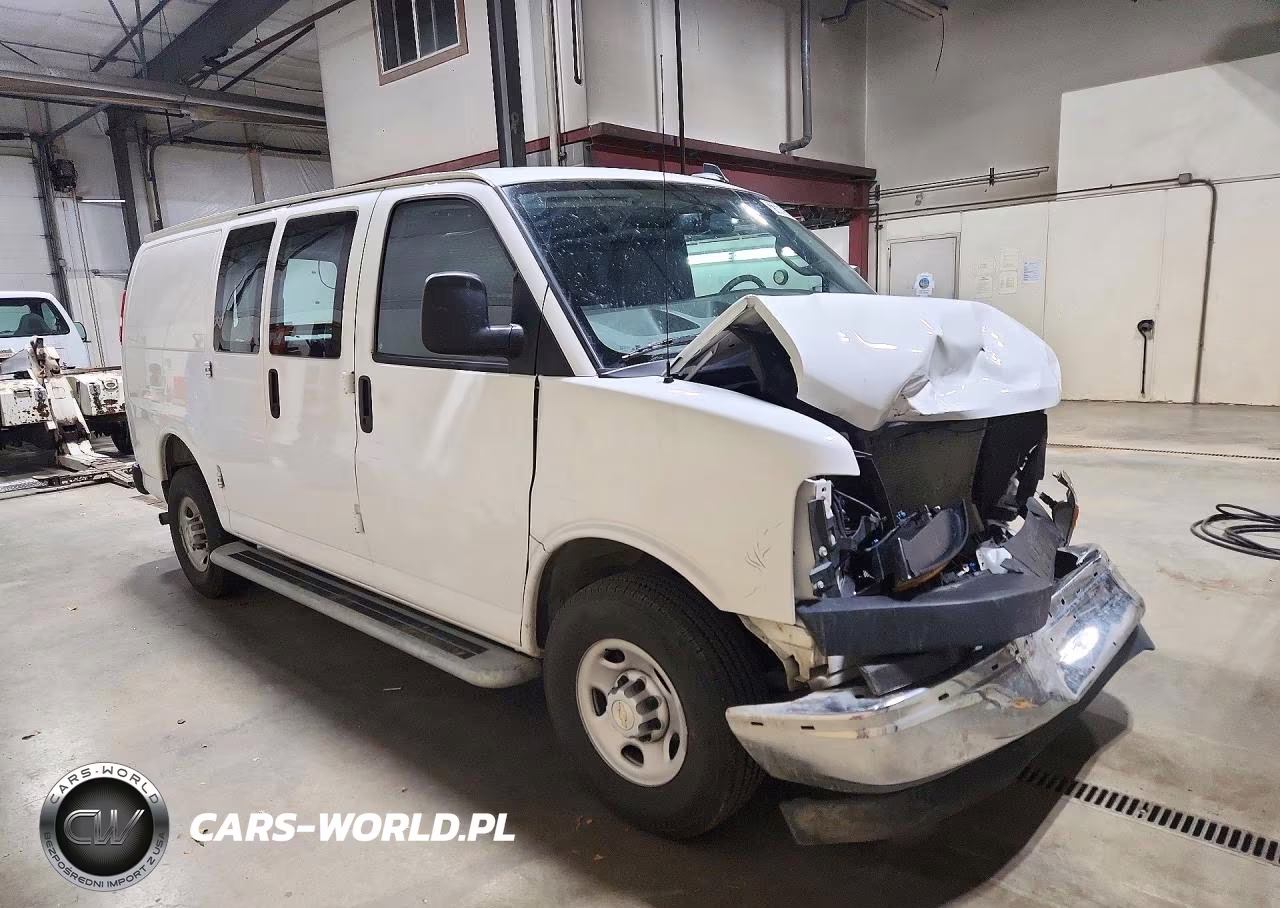 2025 Chevrolet Express G2500 VIN:1GCWGAFP3S1258476 - 4