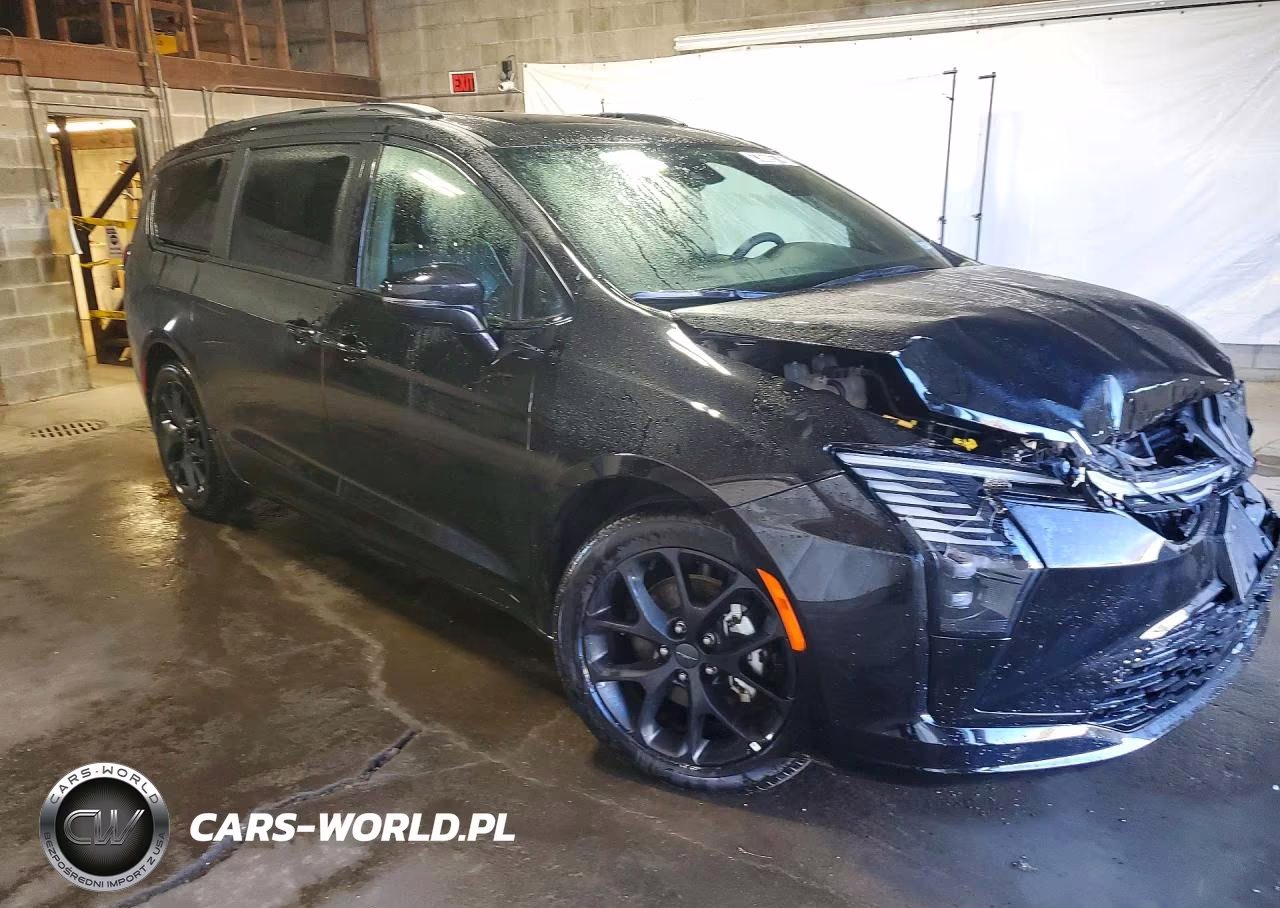 2027 Chrysler Pacifica Limited VIN:2C4RC1GG3VR552046 - 4