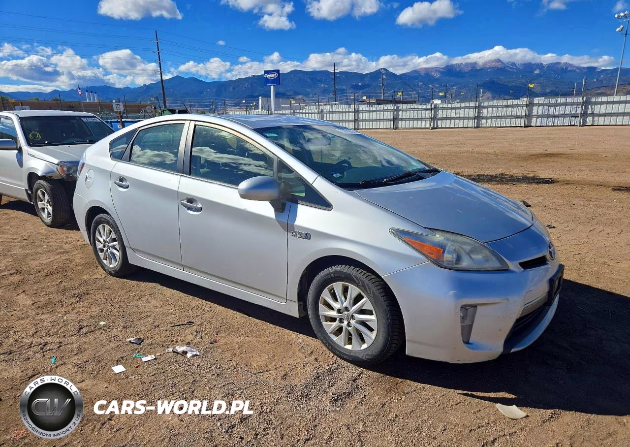 2012 Toyota Prius Plug-In VIN:JTDKN3DP8C3014637 - 4