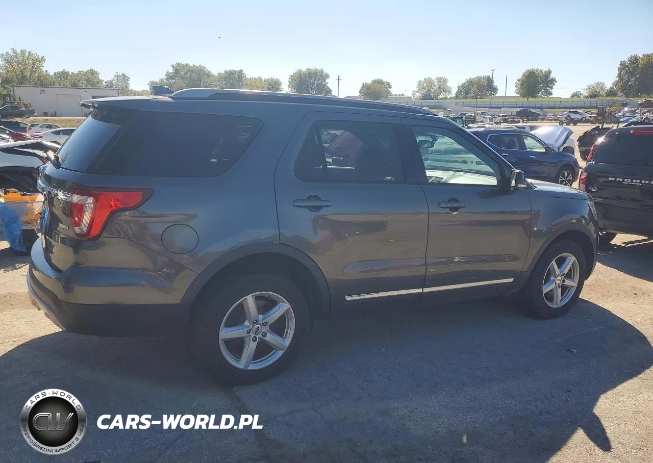 2016 Ford Explorer Xlt VIN:1FM5K8DH2GGC54613 - 3