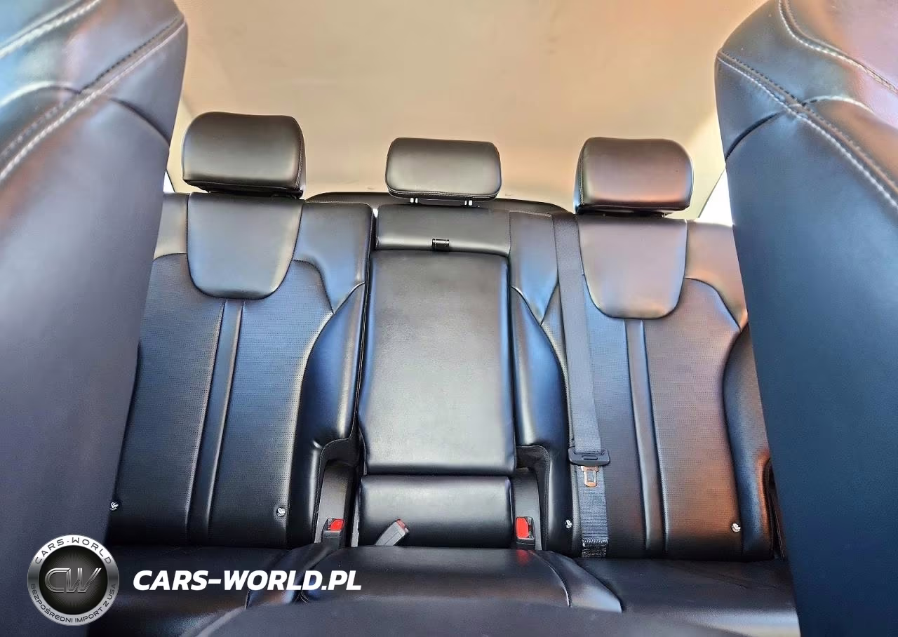 2024 Kia Sorento S VIN:5XYRLDJC0RG285871 - 10