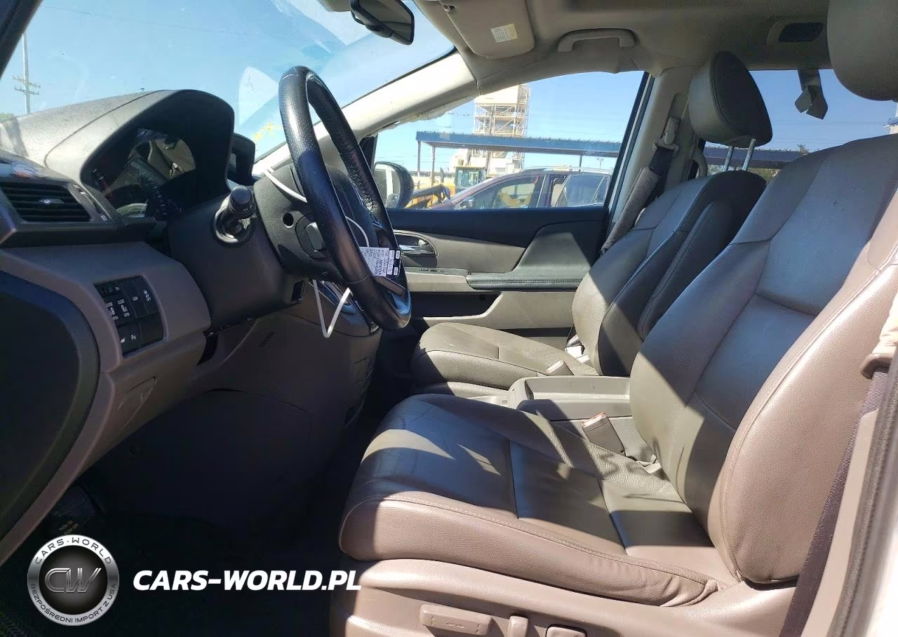 2016 Honda Odyssey Touring VIN:5FNRL5H94GB027714 - 7