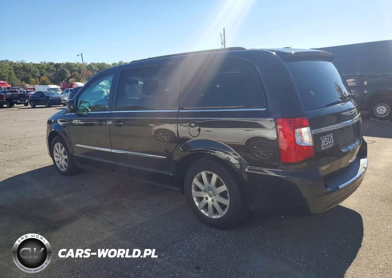 2015 Chrysler Town & Country Touring VIN:2C4RC1BG3FR618975 - 2