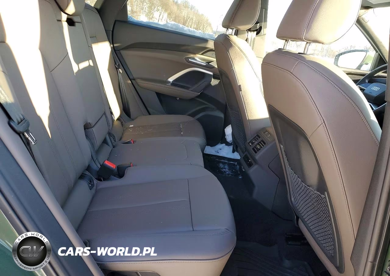 2025 Audi Q5 Premium VIN:WA11AAGU1S2060466 - 11