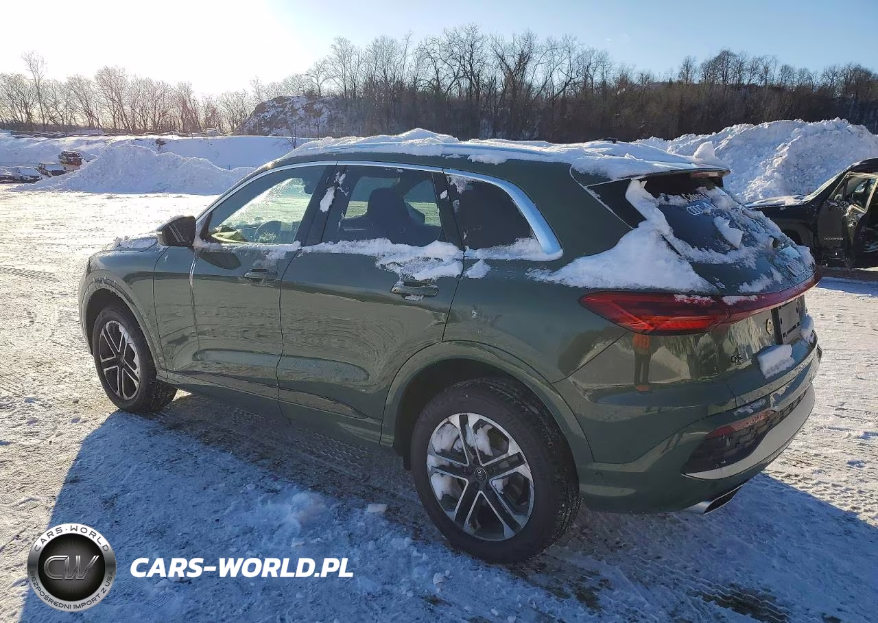 2025 Audi Q5 Premium VIN:WA11AAGU1S2060466 - 2