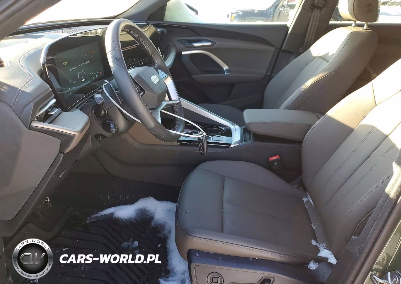 2025 Audi Q5 Premium VIN:WA11AAGU1S2060466 - 7