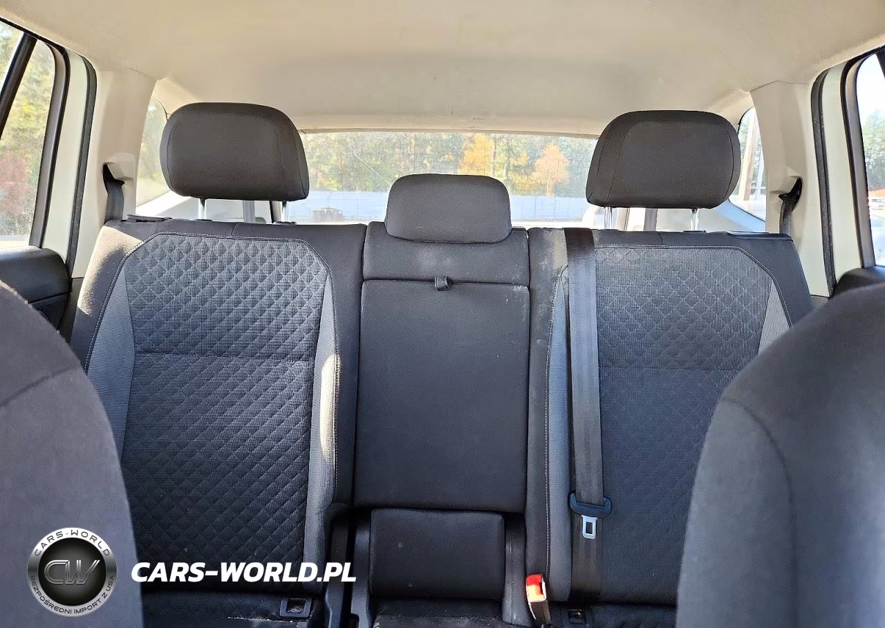 2018 Volkswagen Tiguan S VIN:3VV0B7AX9JM158710 - 10