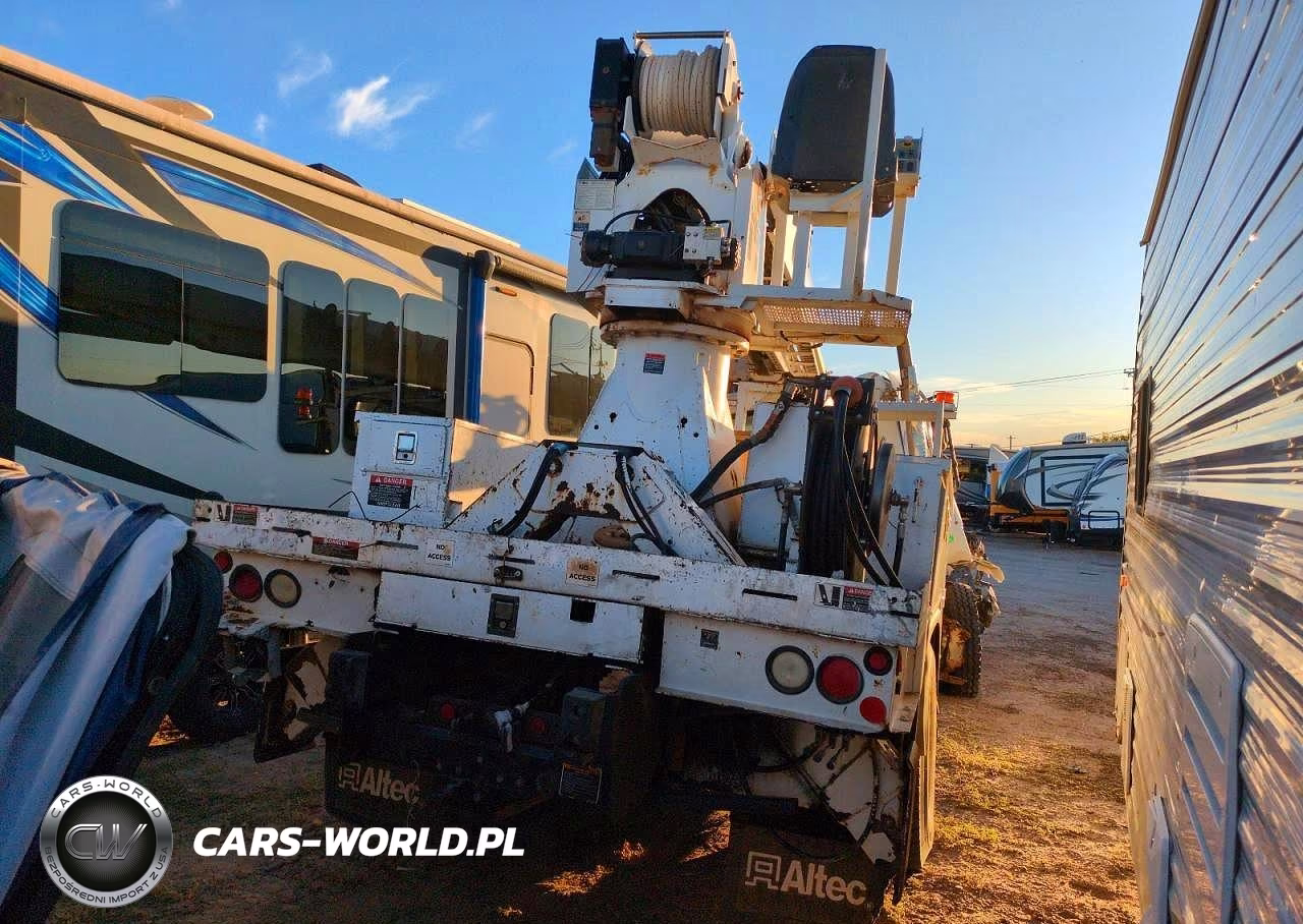 2016 Freightliner Business Class M2 Digger Derrick Truck VIN:1FVDCXDT5GHGT5837 - 4