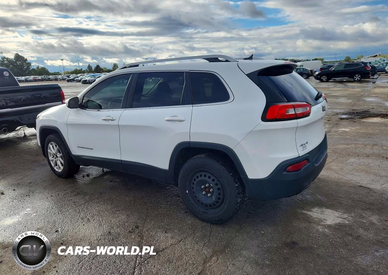 2016 Jeep Cherokee Latitude VIN:1C4PJMCB8GW197166 - 2