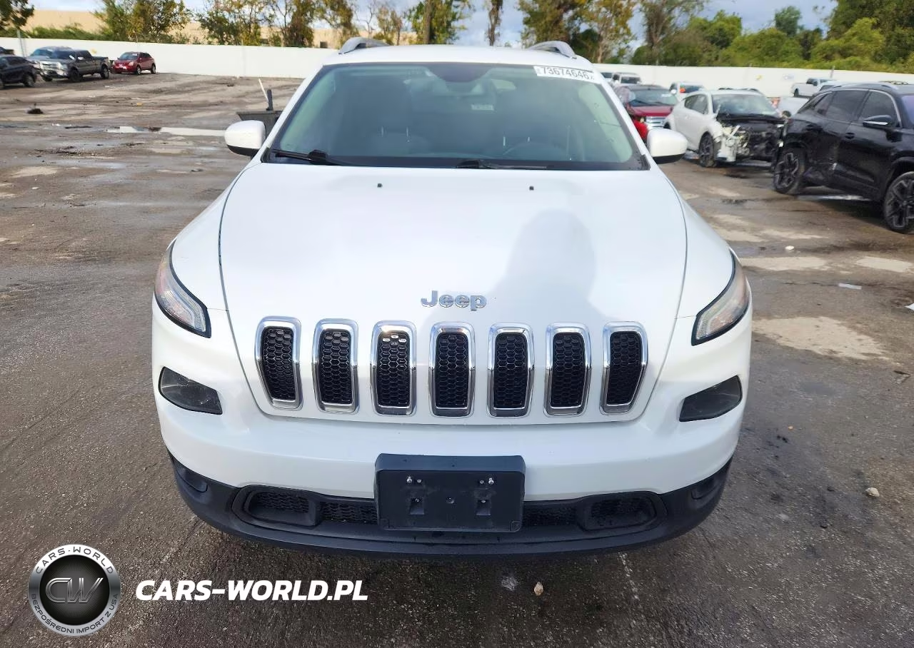2016 Jeep Cherokee Latitude VIN:1C4PJMCB8GW197166 - 5
