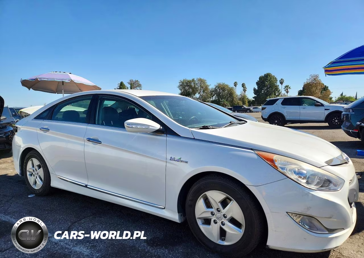 2012 Hyundai Sonata Hybrid VIN:KMHEC4A48CA057000 - 4