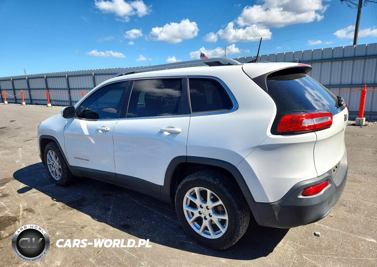 2017 Jeep Cherokee Latitude VIN:1C4PJLCB1HW522137 - 2