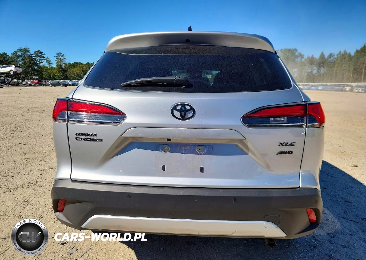 2025 Toyota Corolla Cross Xle VIN:7MUDAABG9SV136695 - 6