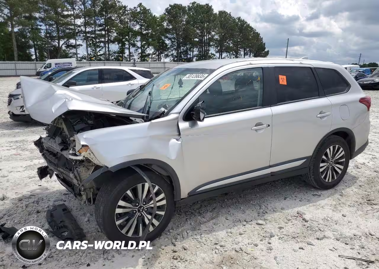 2020 Mitsubishi Outlander Es