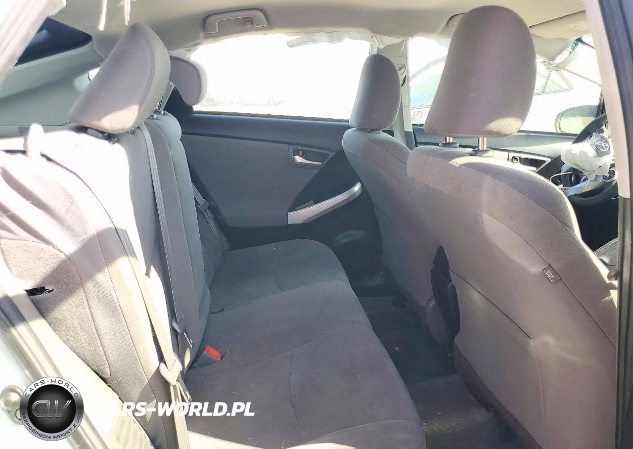 2015 Toyota Prius Two VIN:JTDKN3DU9F1997656 - 10