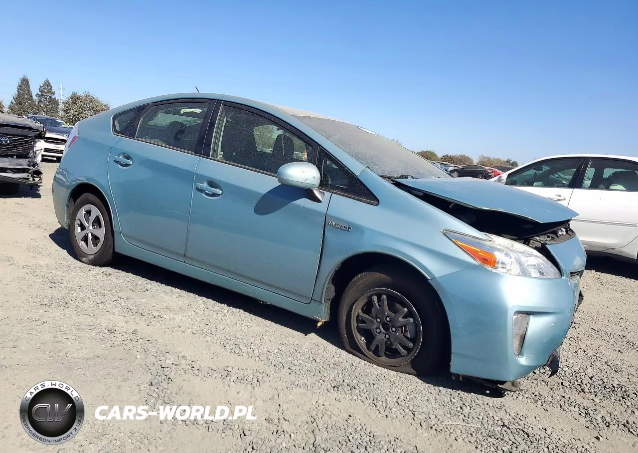 2015 Toyota Prius Two VIN:JTDKN3DU9F1997656 - 4