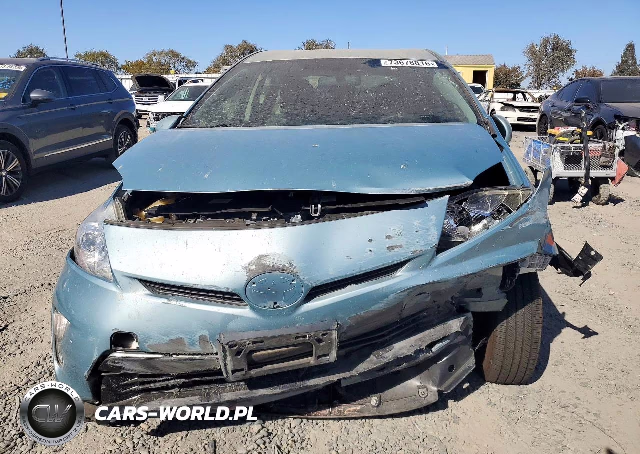 2015 Toyota Prius Two VIN:JTDKN3DU9F1997656 - 5