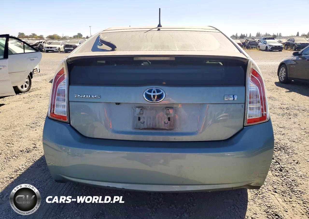 2015 Toyota Prius Two VIN:JTDKN3DU9F1997656 - 6