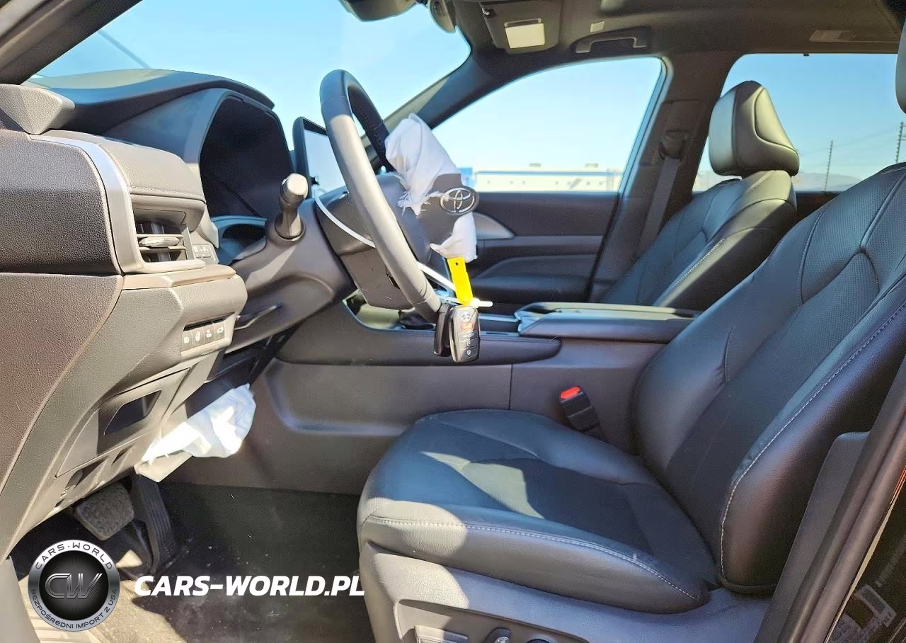 2026 Toyota Grand Highlander Hybrid Nightshade Edition VIN:5TDACAB52TS076928 - 7